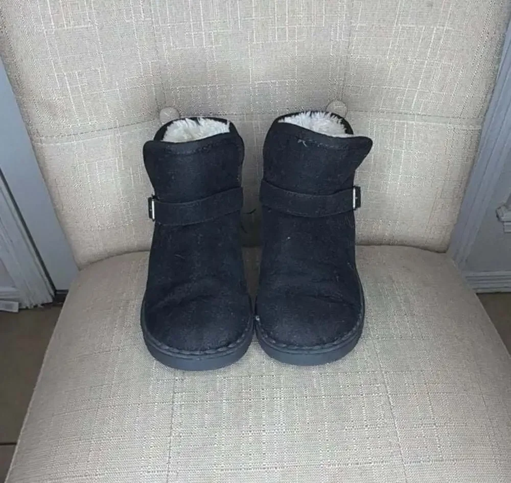 Asifn Kids Faux Suede Buckle Strap Ankle Snow Boots